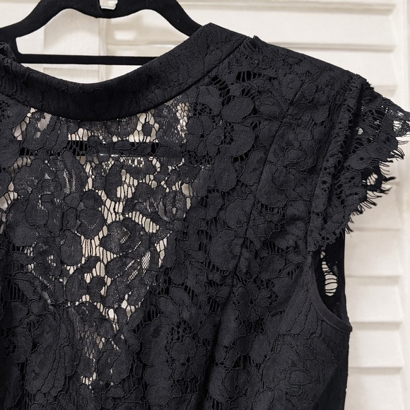 Fame and Partners 🖤 Black Lace Gown - Picture 4 of 7